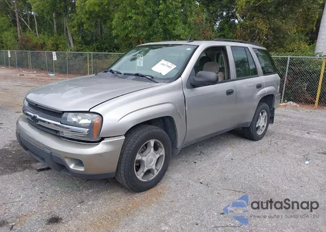 2007 Chevrolet Trailblazer Ls z USA, uszkodzony, nr VIN 1GNDS13S572106190